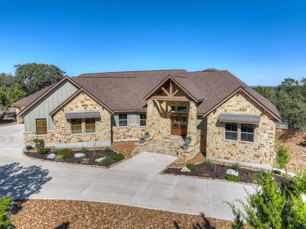 121 Winecup Lane, Spring Branch