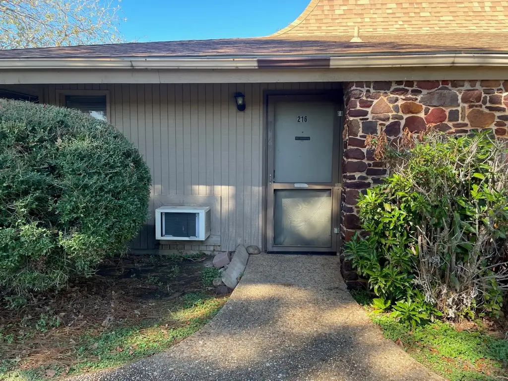 126 Conference Drive 216, Bastrop