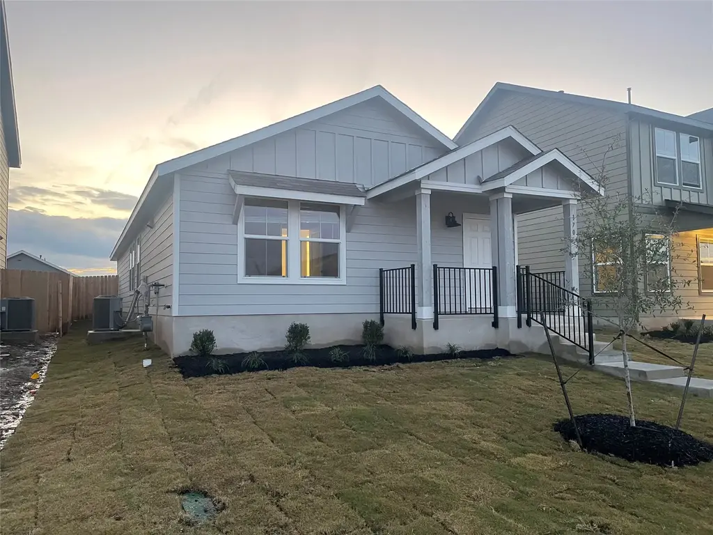 170 Sormonne Loop, Kyle