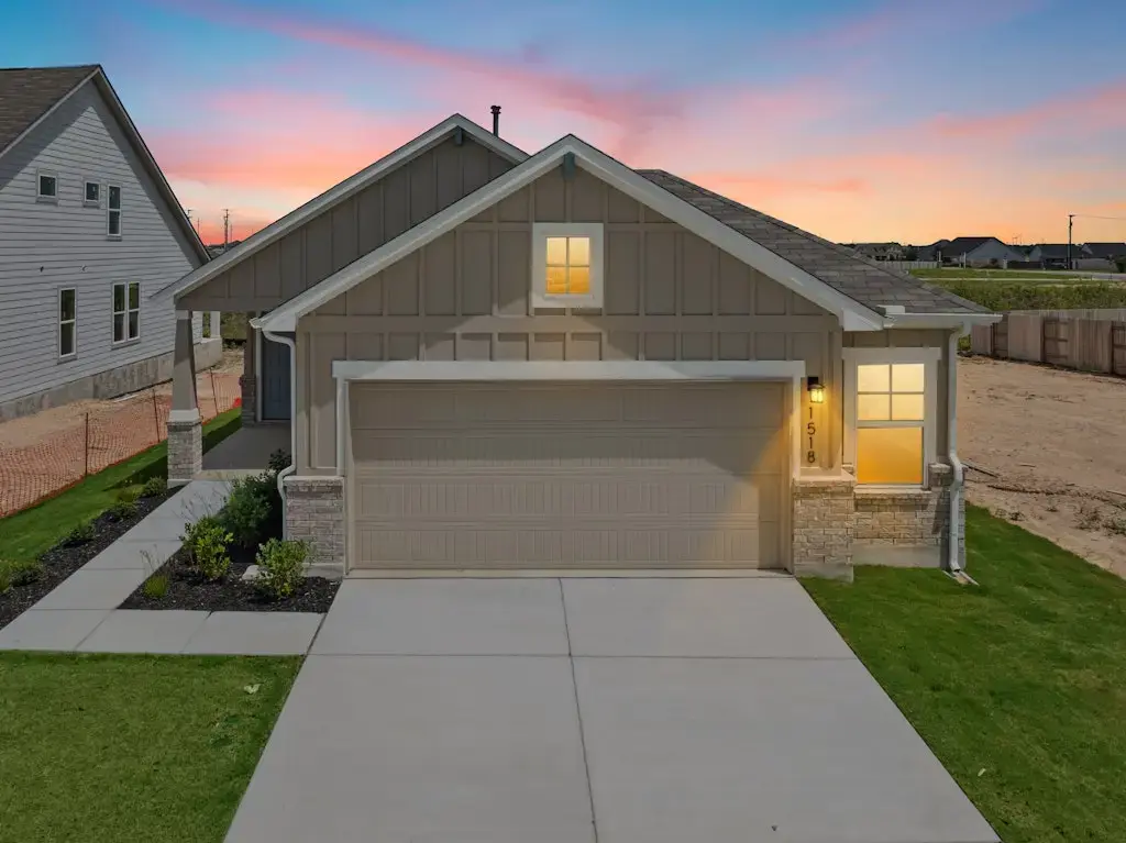 1518 Bluff Path, New Braunfels