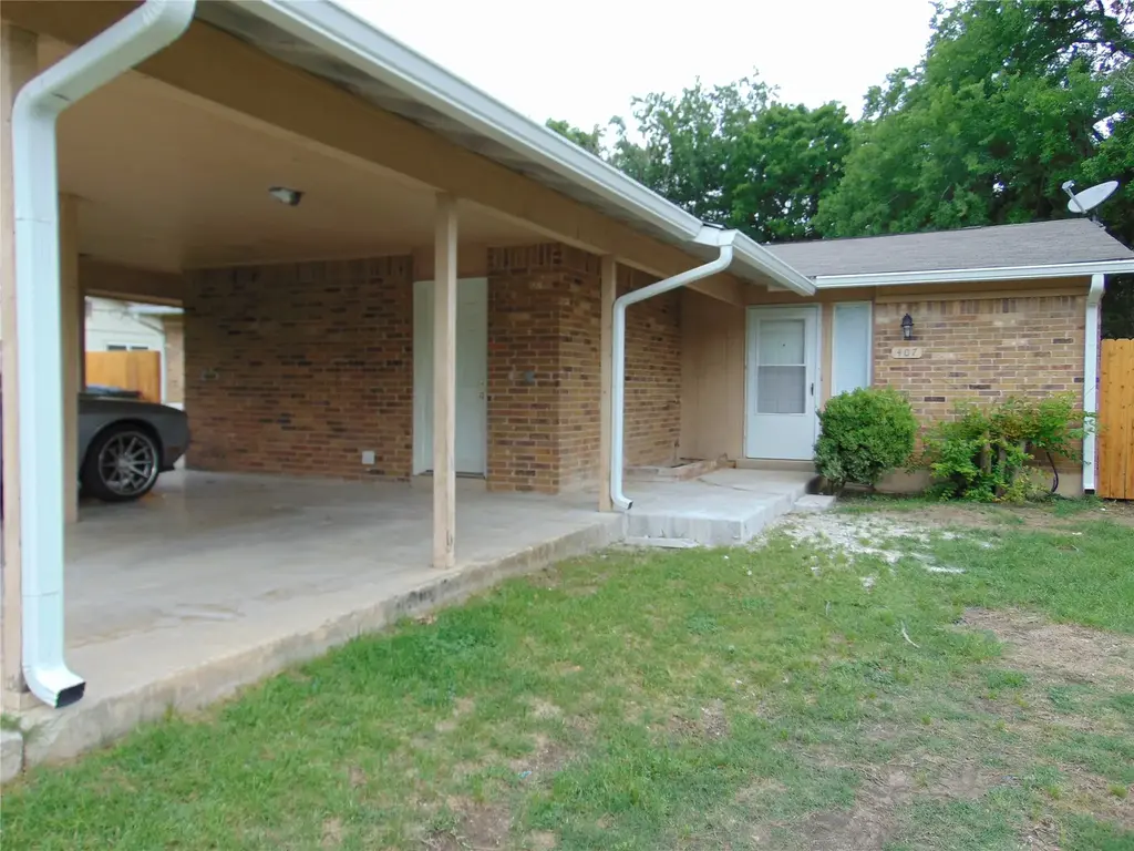407 Live Oak Street, Kyle