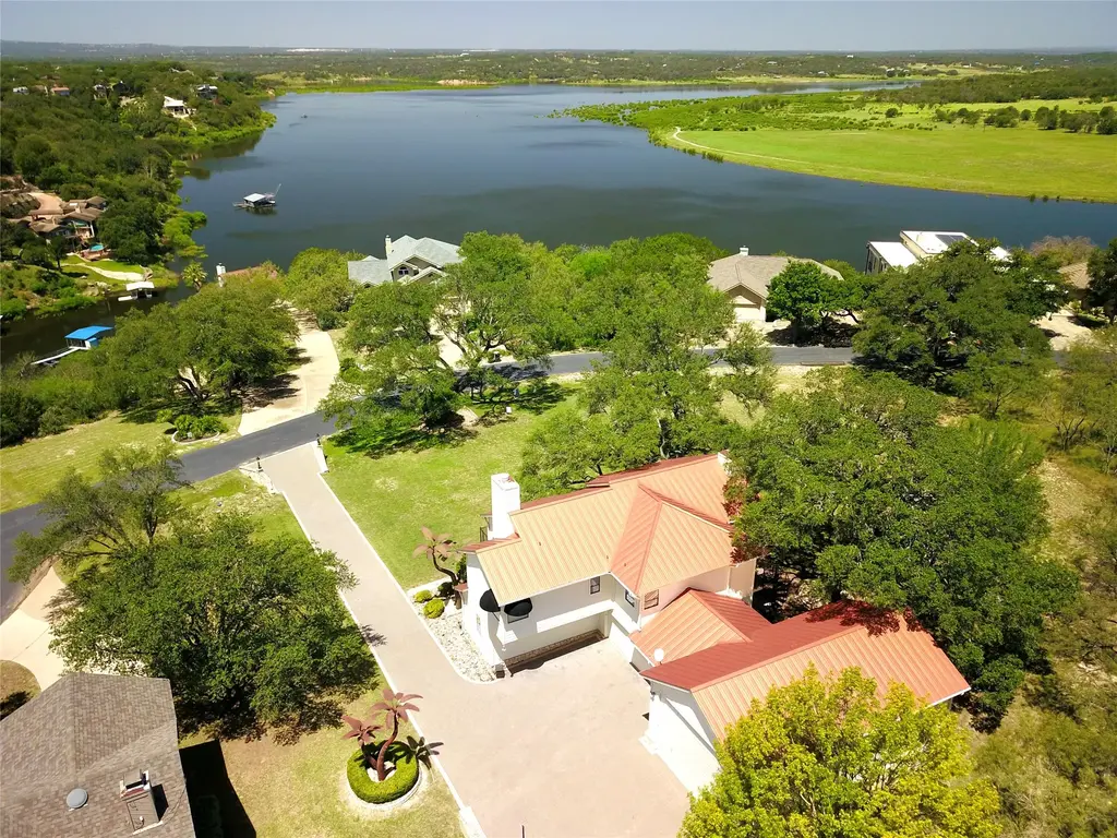 333 Quail Run Court, Spicewood