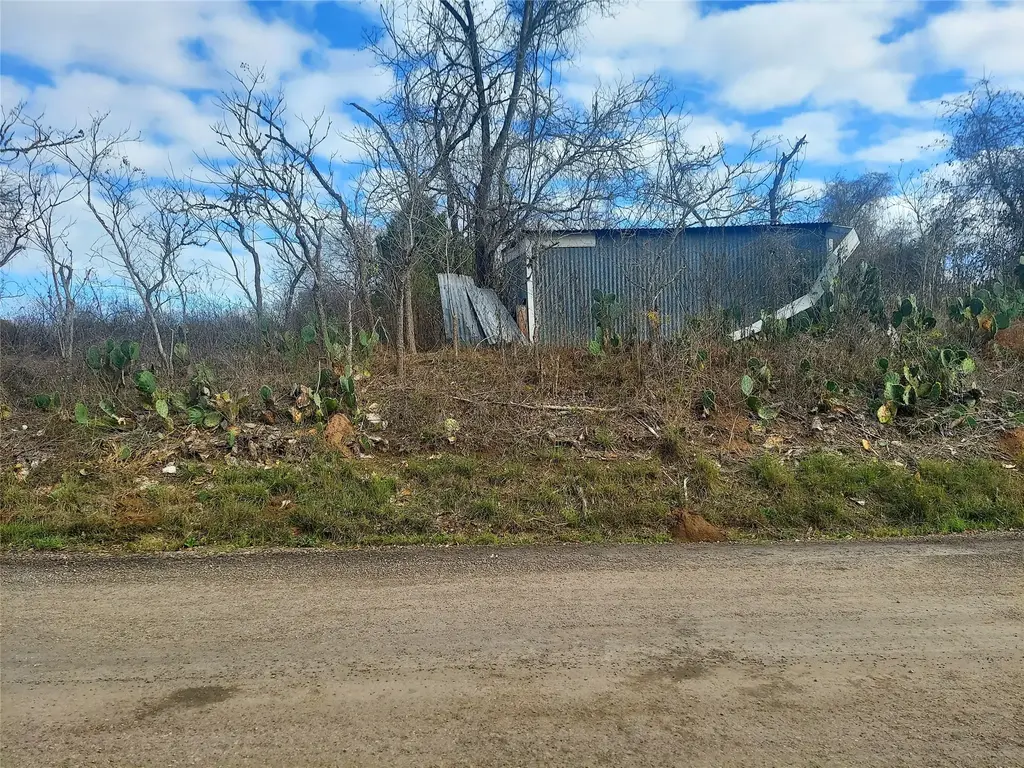 Tbd Young Road, Smithville