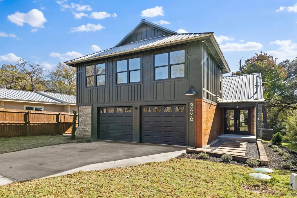 306 Bluebird Circle, Marble Falls