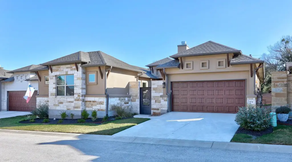 604 Bottlebrush Drive, Georgetown