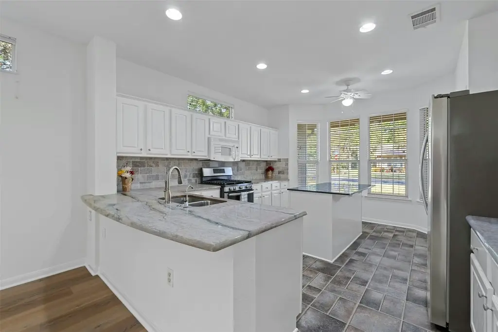 101 Buttercup Trail, Georgetown