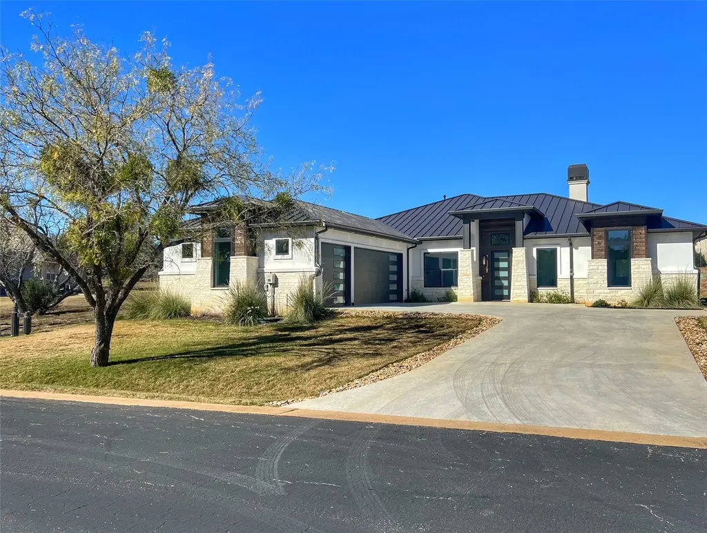 106 Golden Harvest, Horseshoe Bay