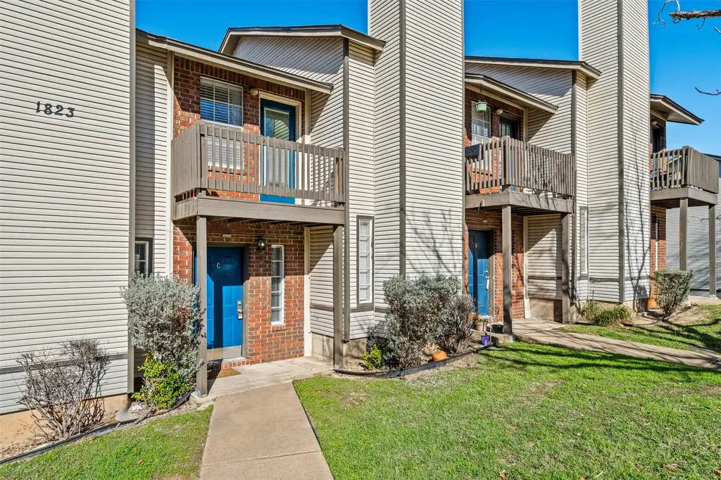 1823 River Crossing Circle C, Austin