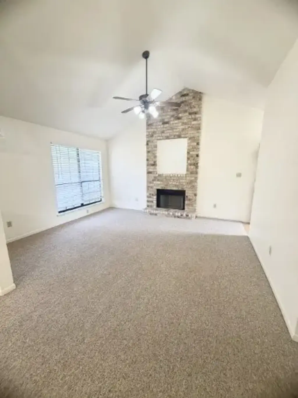 728 W San Antonio Street 728 A, Lockhart