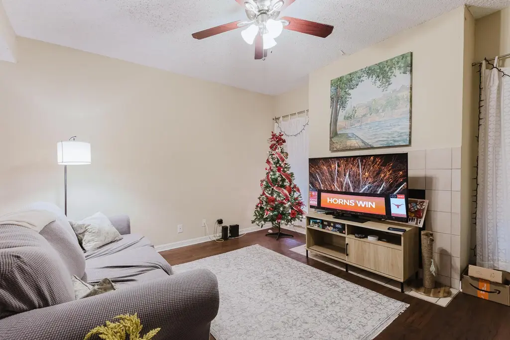 1910 Robbins Place 207, Austin