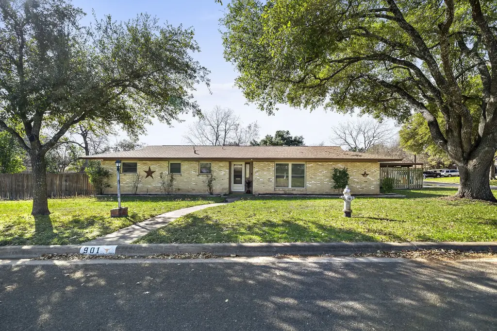 901 Berrywood Drive, Austin