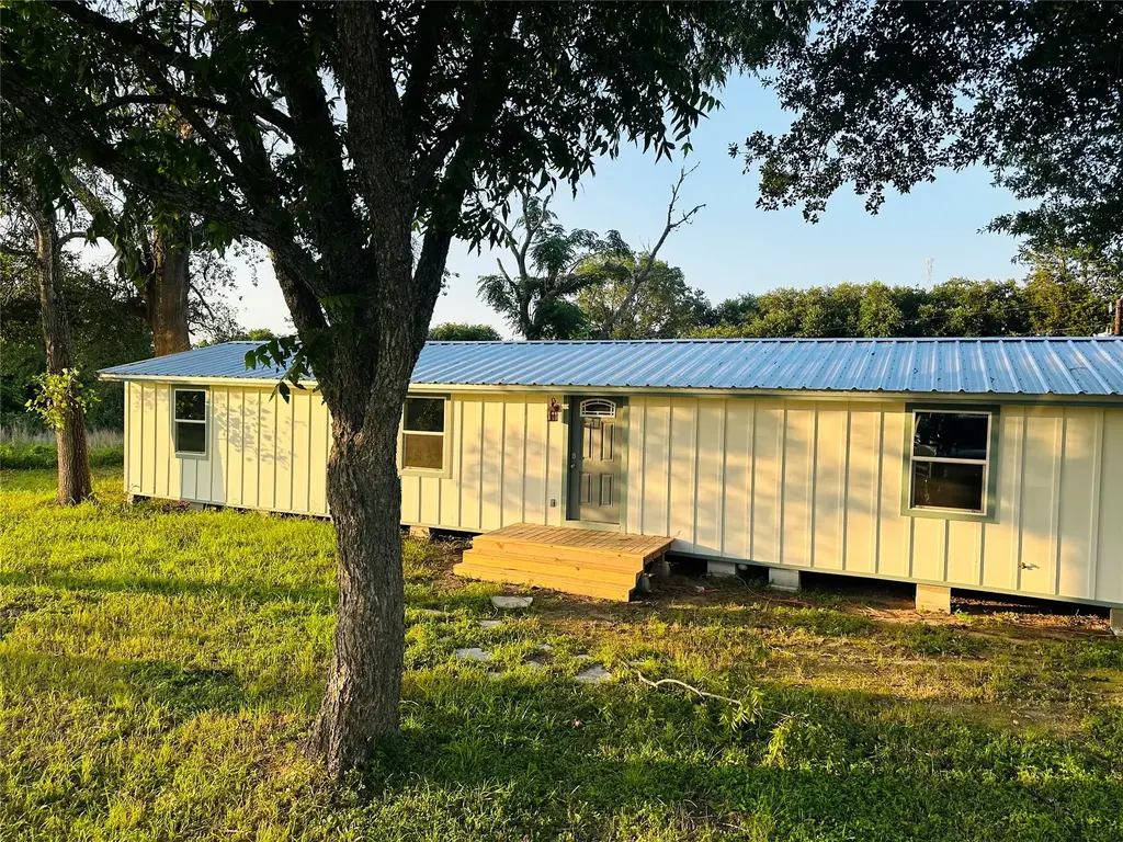 11330 Lakeview Road, Brenham