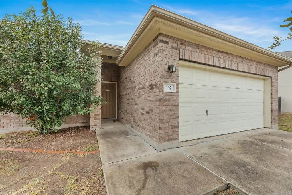 107 Saul Street, Hutto