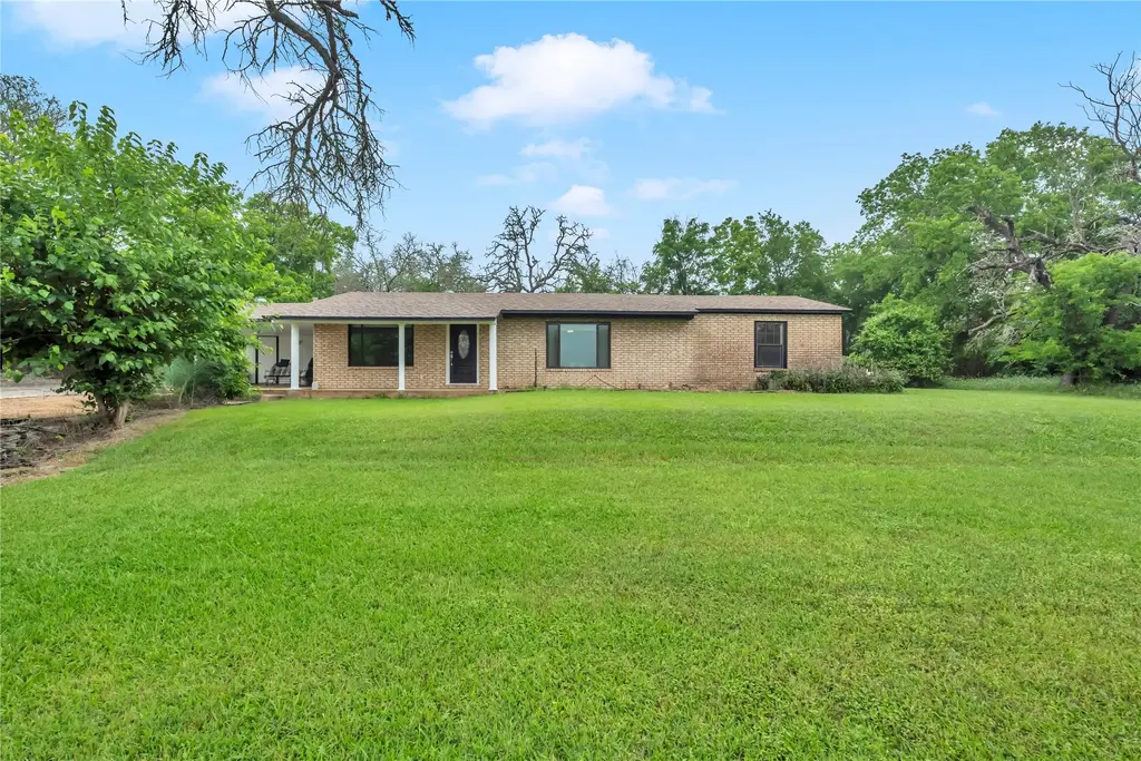 1918 W State Highway 29 Highway, Burnet