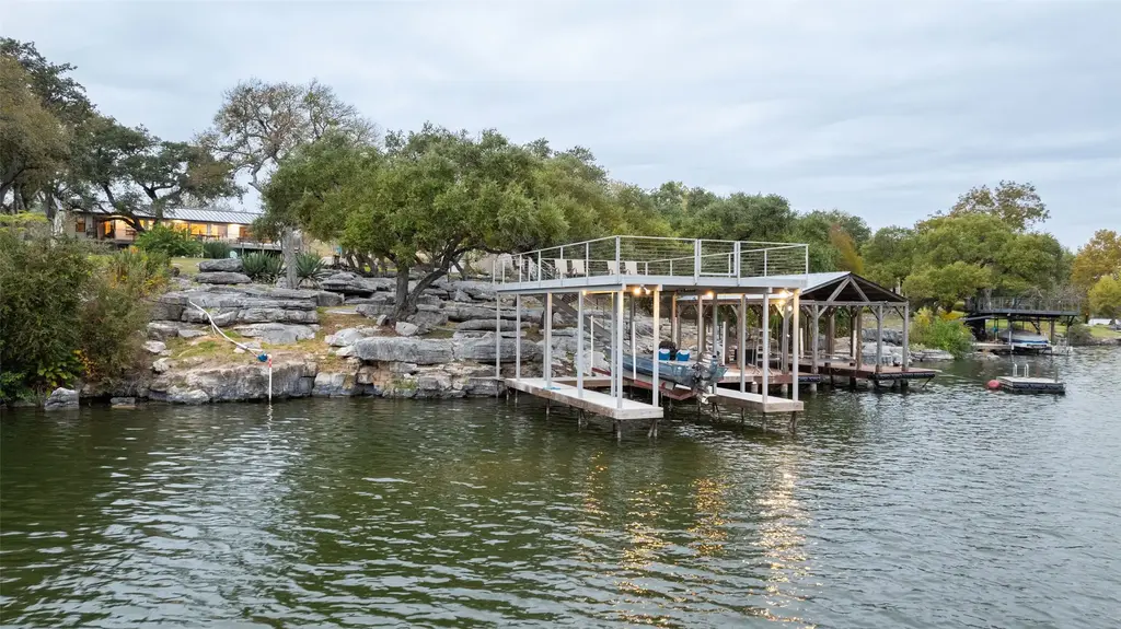 1204 Los Escondidos Street, Marble Falls