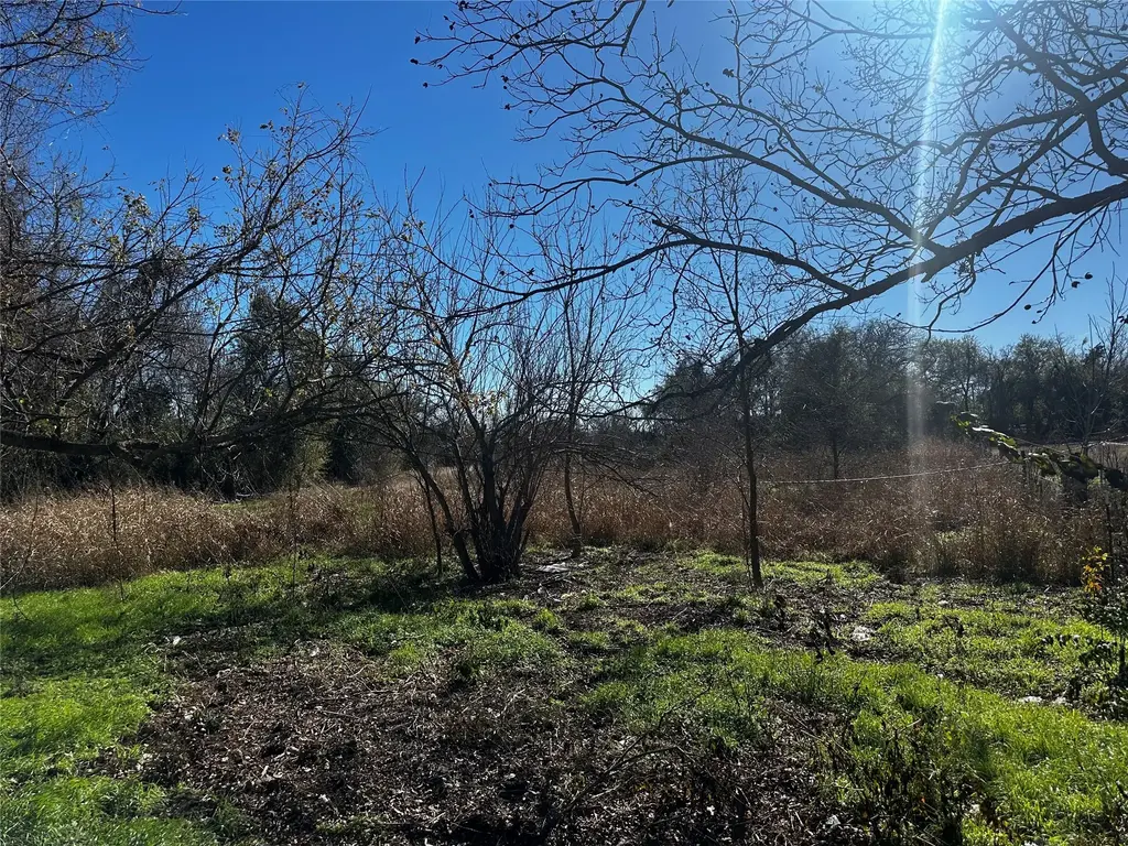 607 Old Mcdade Road, Elgin