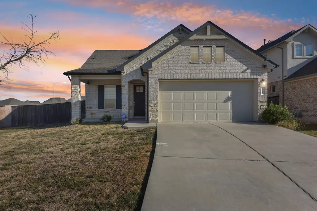 14117 Mcarthur Drive, Manor