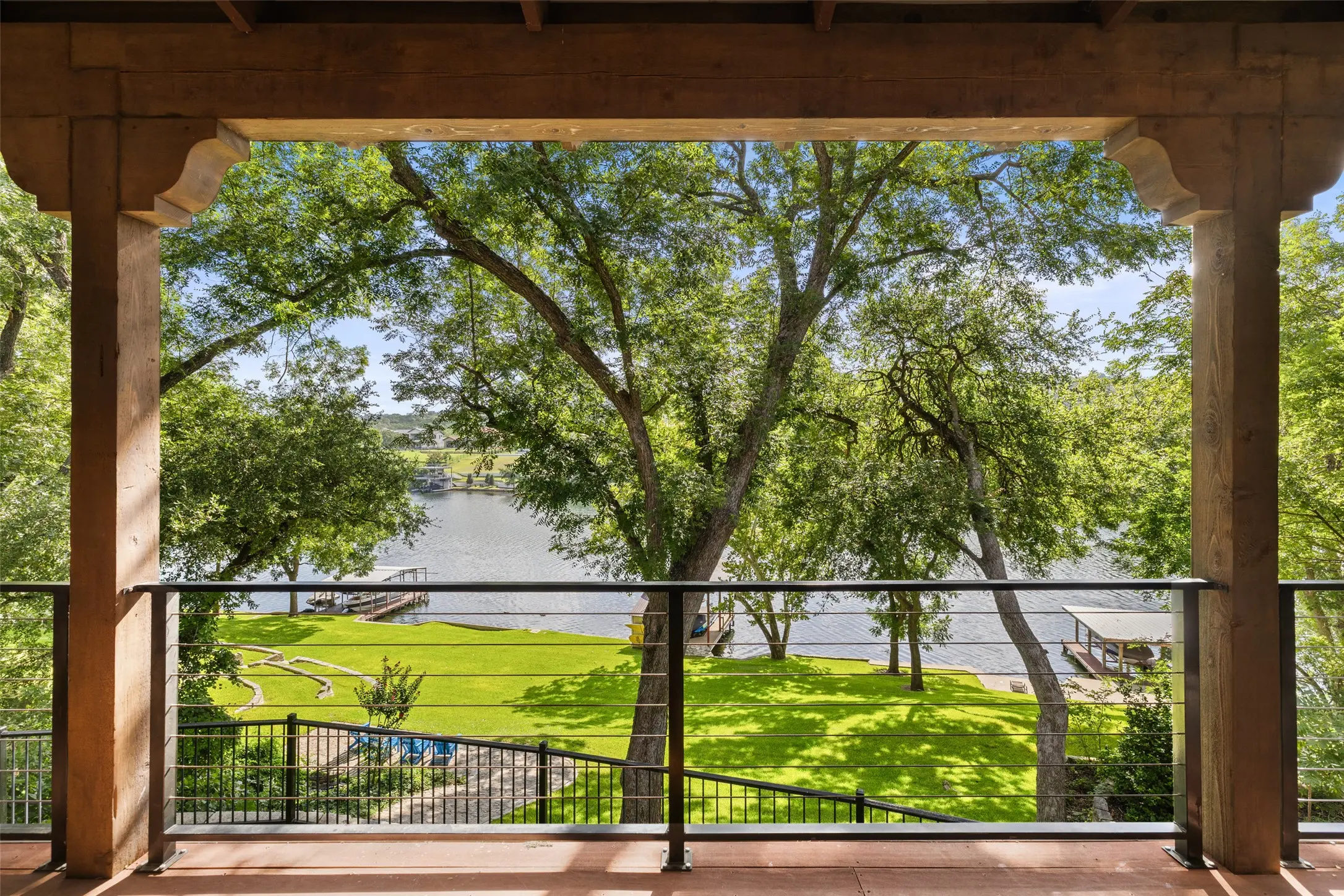 Photo of Listing #3228671
