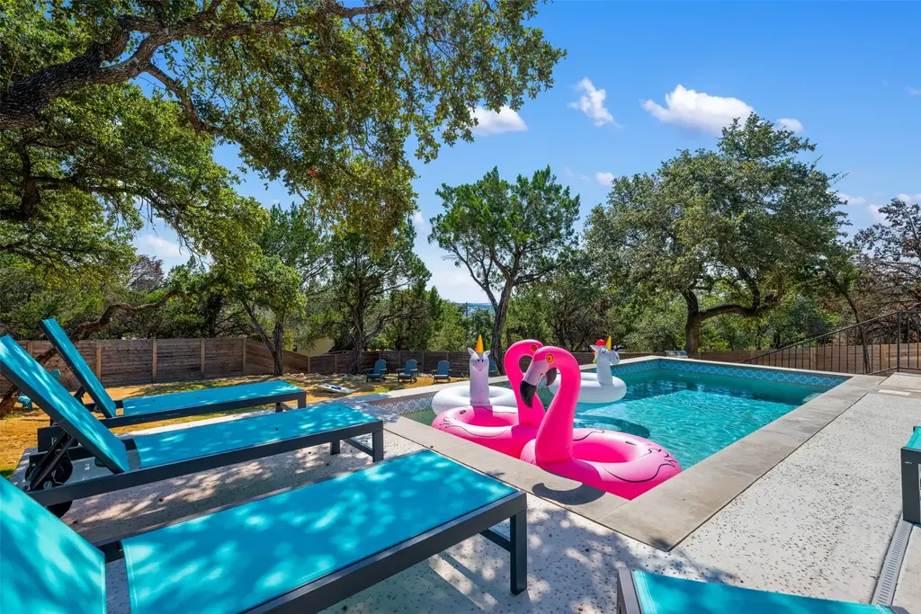1301 Scenic Circle, Spicewood