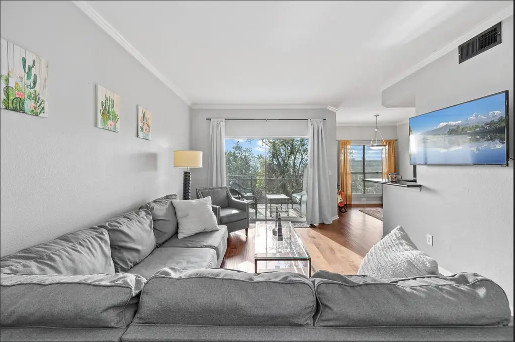6000 Shepherd Mountain Cove 2202, Austin