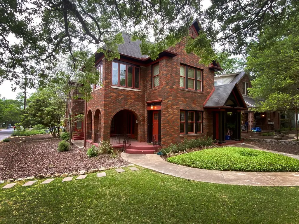 609 Texas, Austin