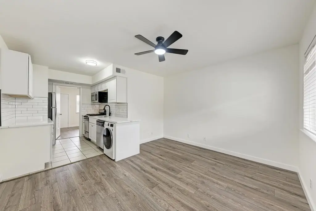 1010 W 23 Street 11, Austin