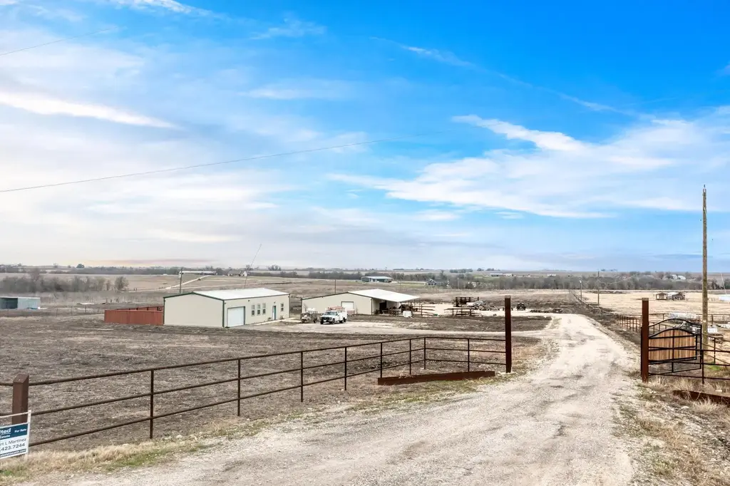 1889 County Road 487, Taylor