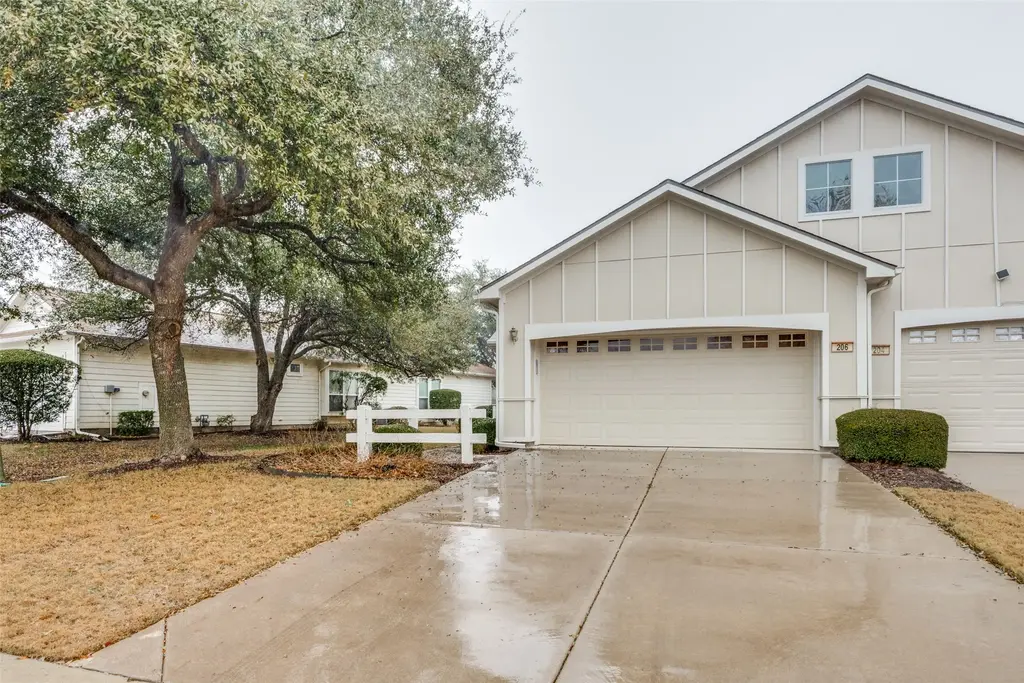 206 Bonham Loop, Georgetown