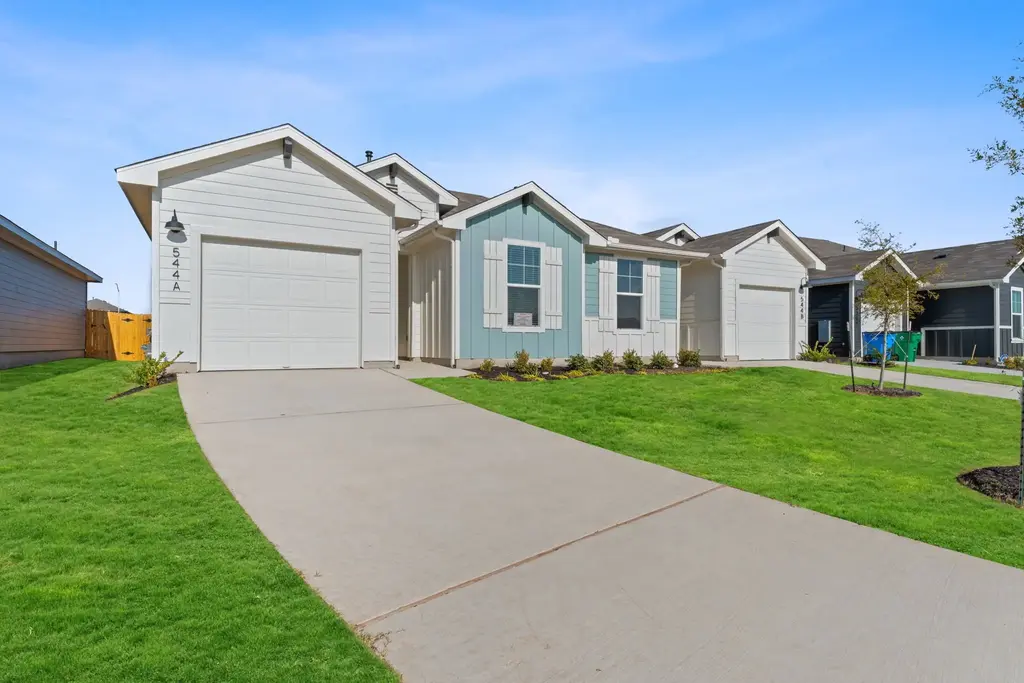 582 Arnold Loop A, Uhland