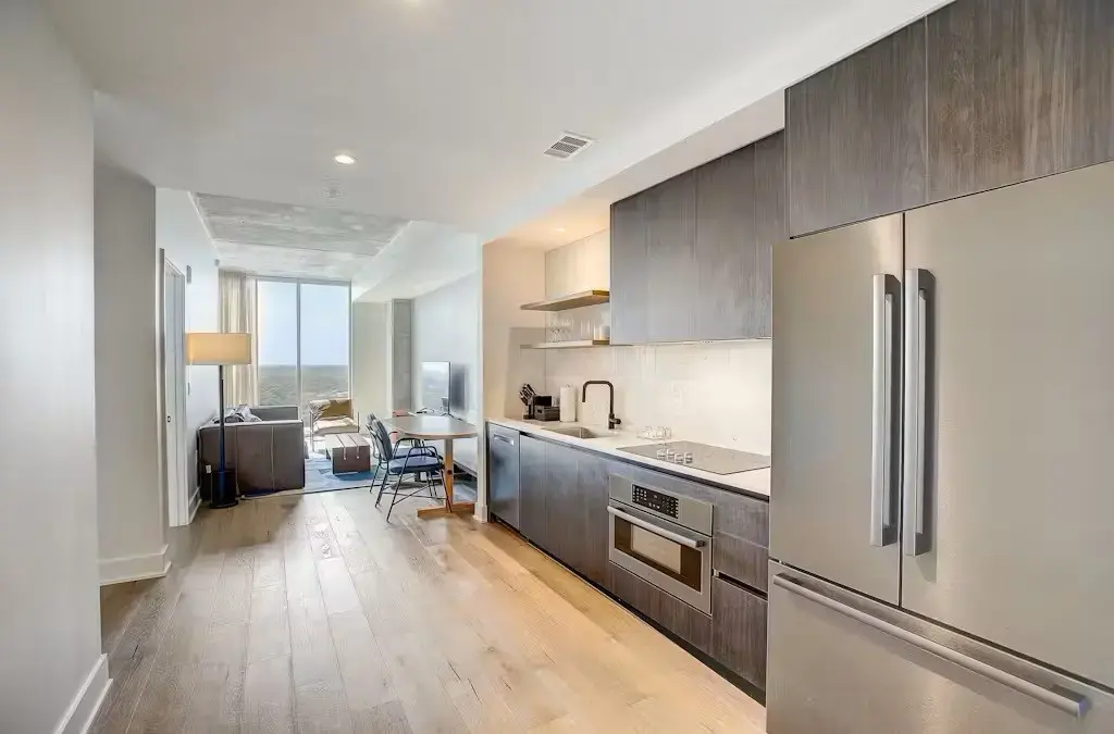 48 East Avenue 2206, Austin