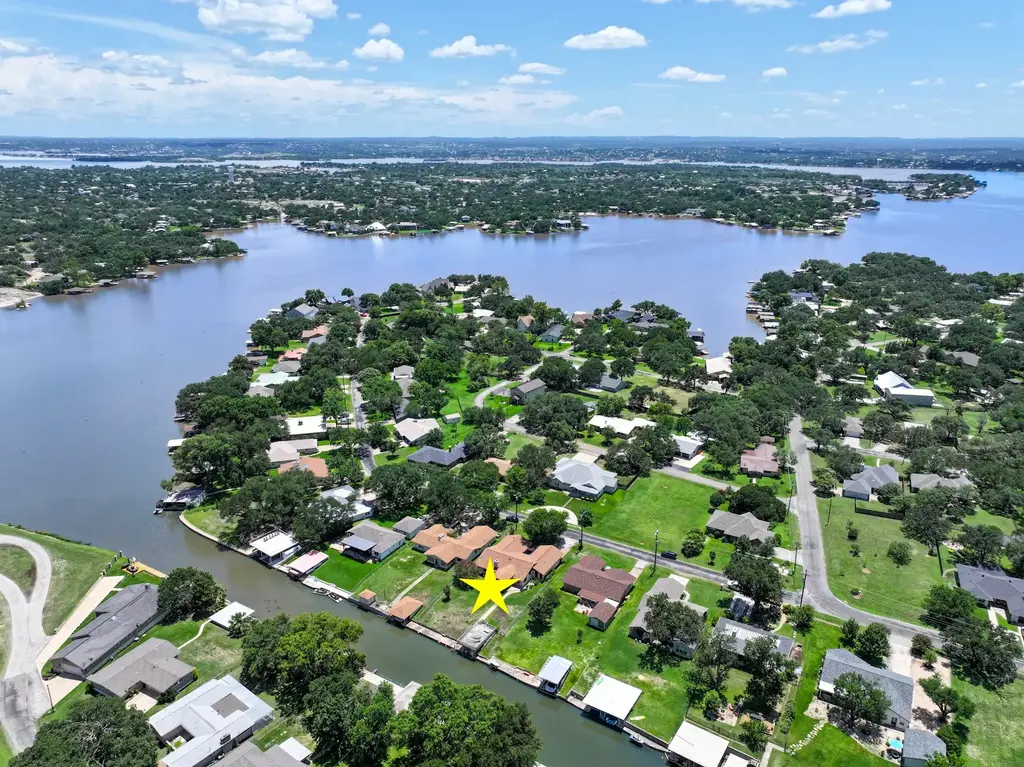 106 Flamingo Circle, Marble Falls
