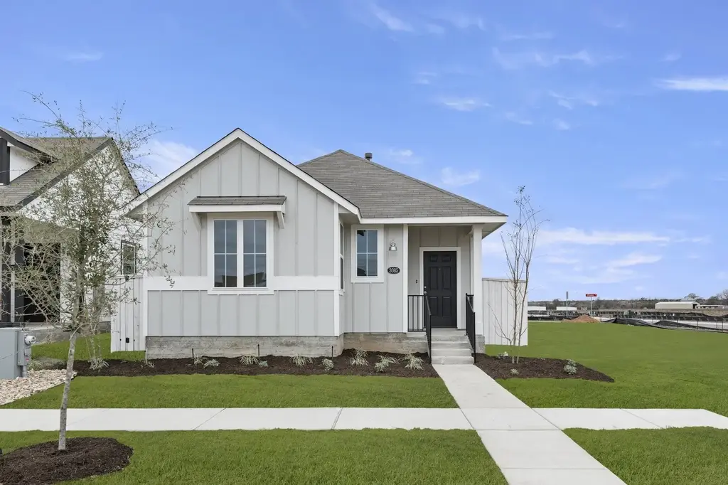 3085 Winding Creek Road, Kyle