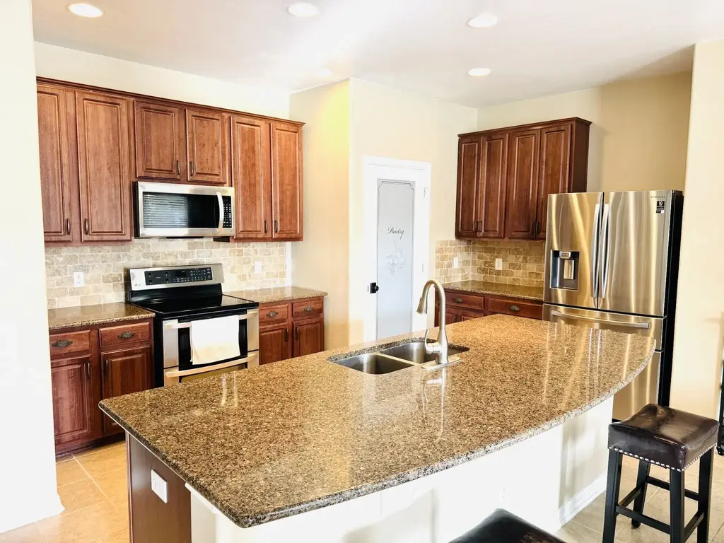 13321 Indian Oak Bend, Manor