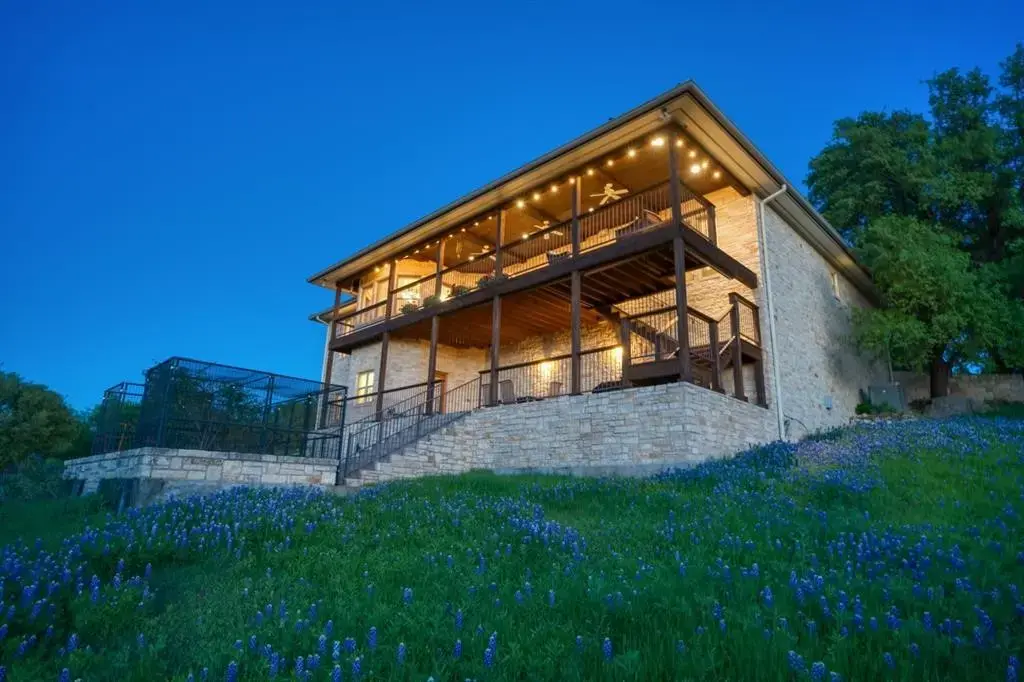91 Gateway N., Marble Falls