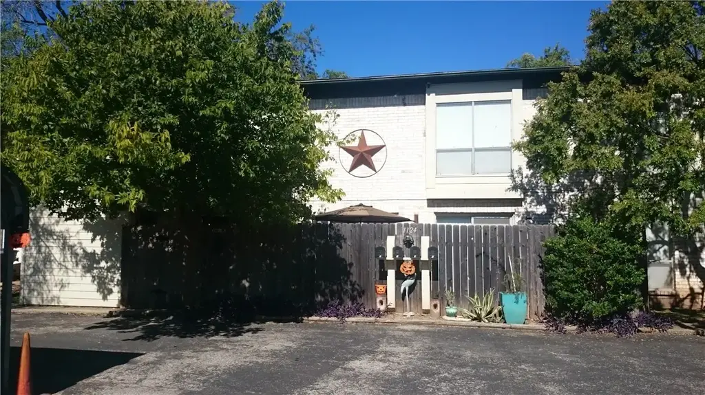 N/A, Austin