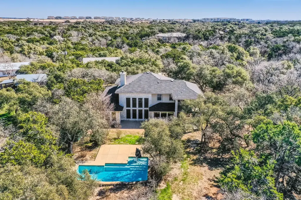 210 Amandas Way, Leander