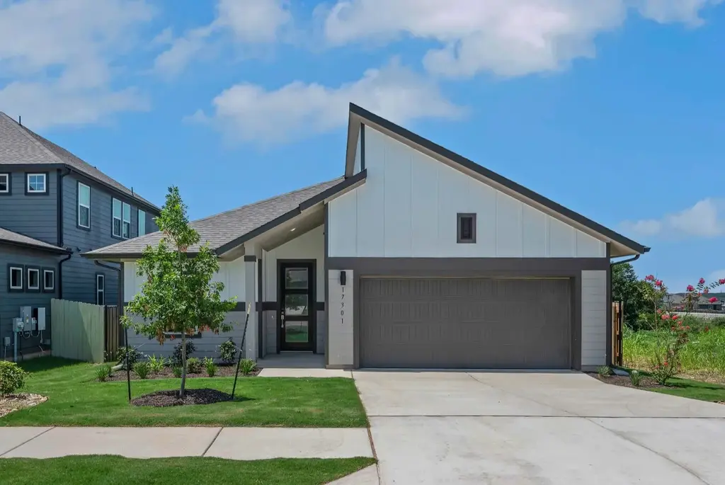 17301 Astral Lane, Manor