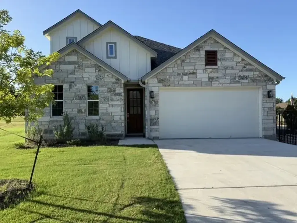 107 Preston Trail, Meadowlakes