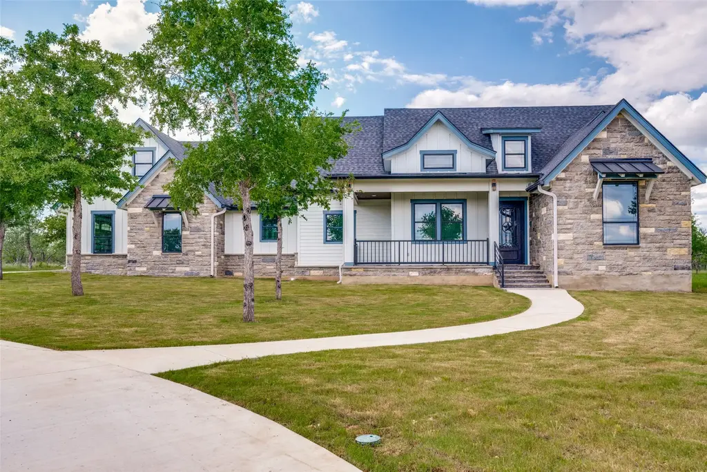 485 Post Oak, Gonzales