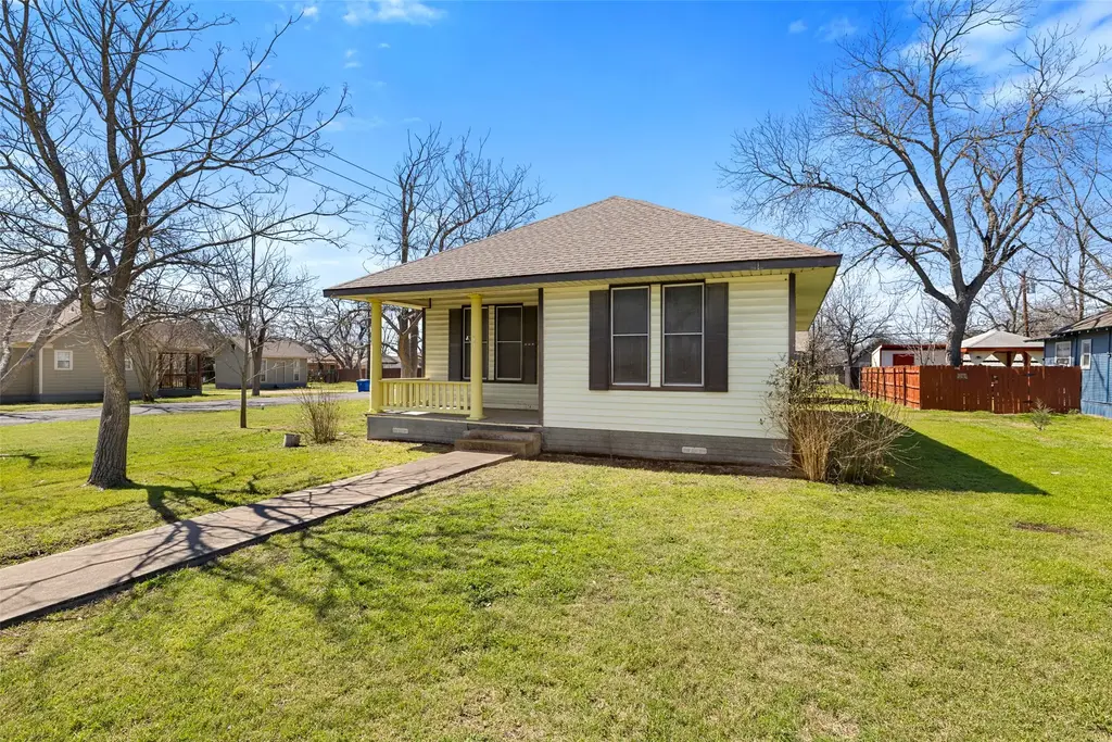 303 Vernon Street, Taylor