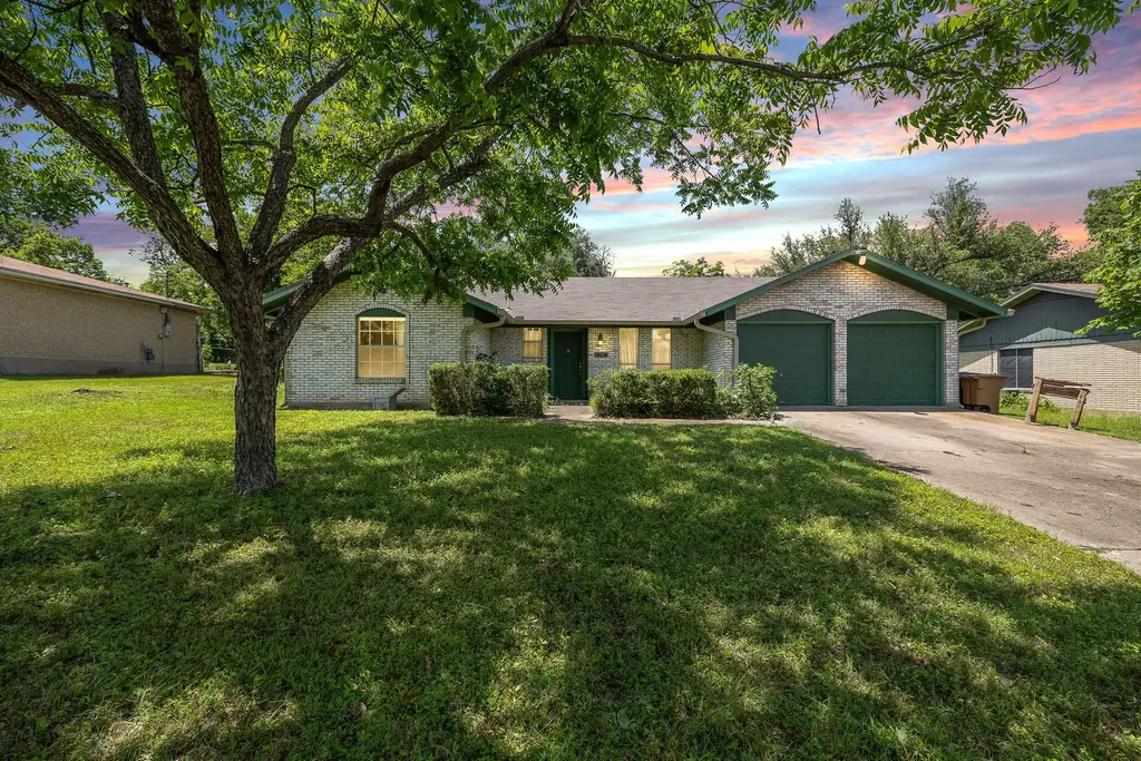 11604 Oak Trail, Austin