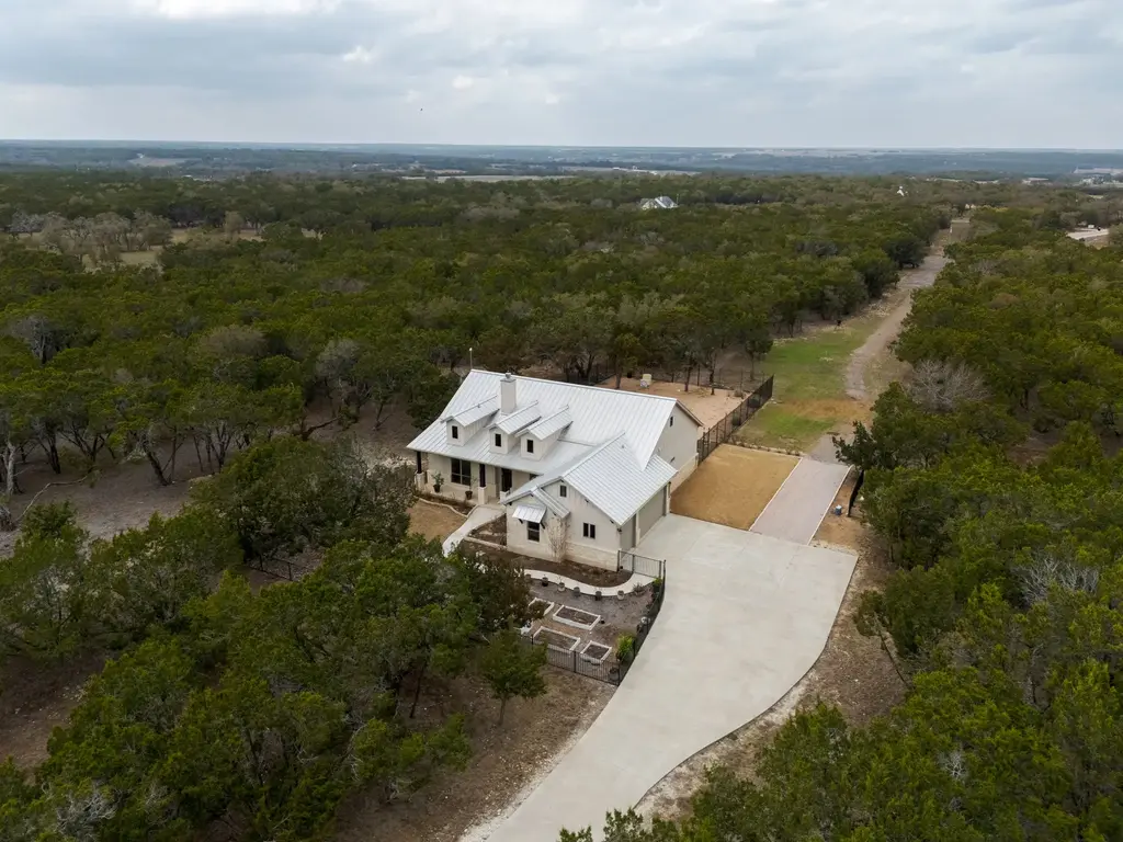 2140 Carpenter Loop, Burnet