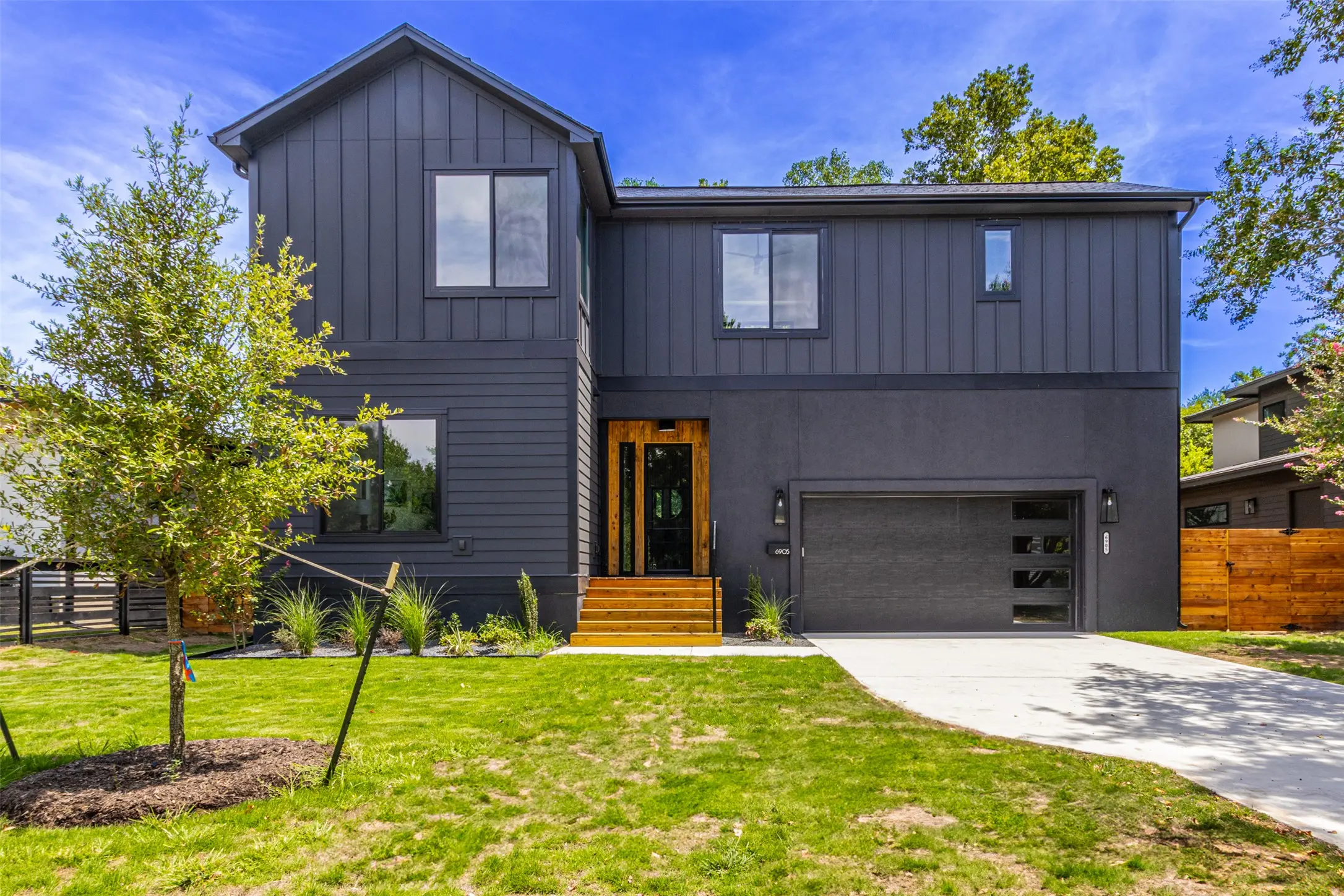 Photo of Listing #4374491