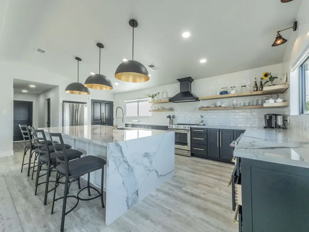 3900 Lake Park Cove, Lago Vista