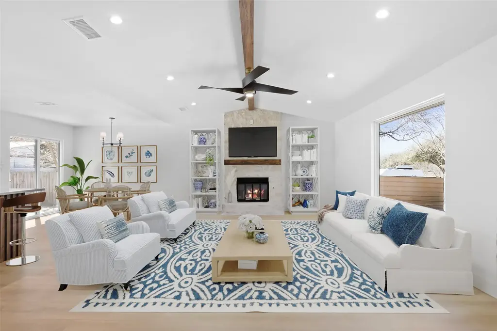 9229 Independence Loop, Austin