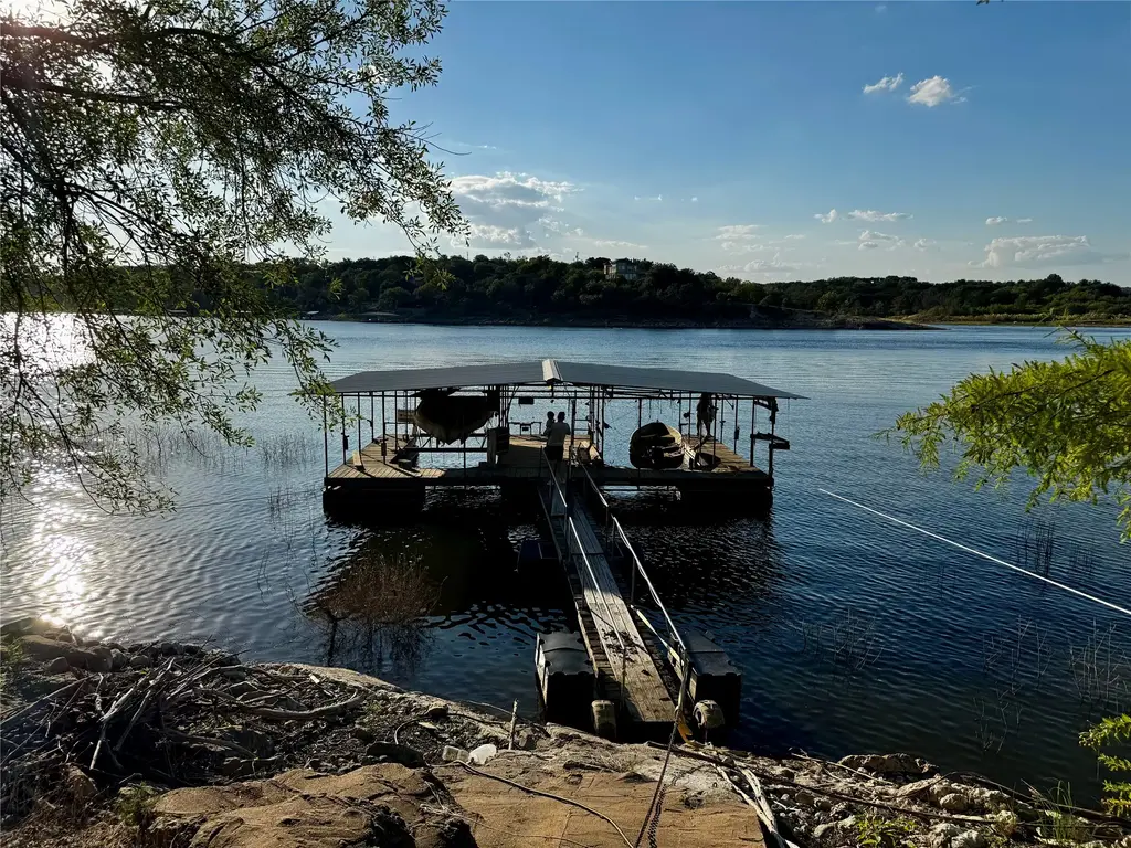 25048 River Road, Spicewood