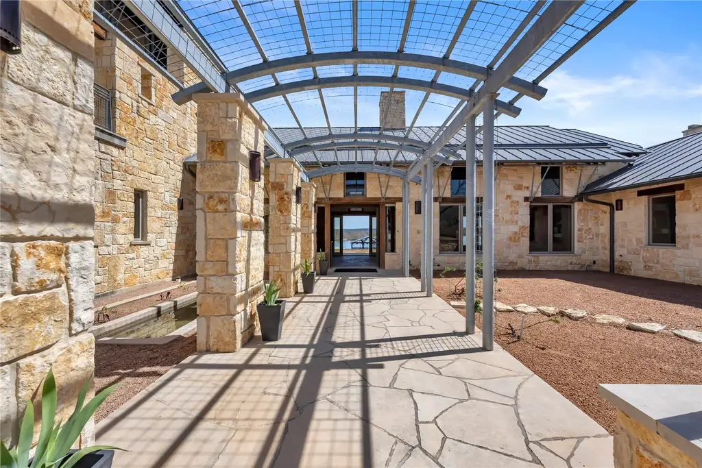118 Mountain View Circle, Burnet