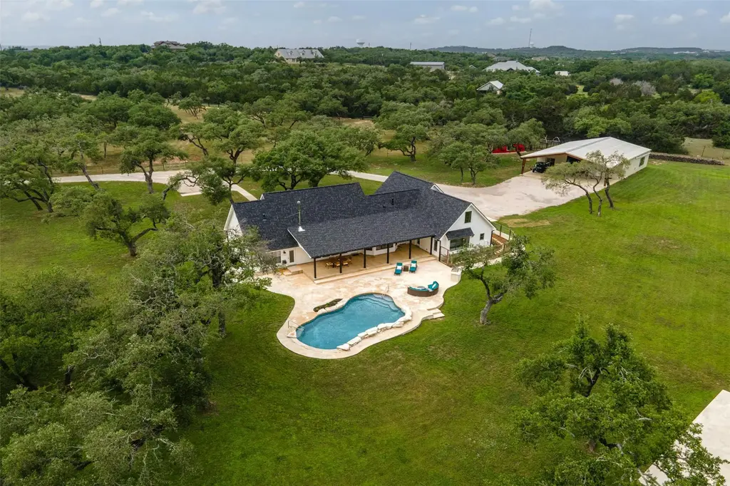 333 Stallion Lane, Dripping Springs