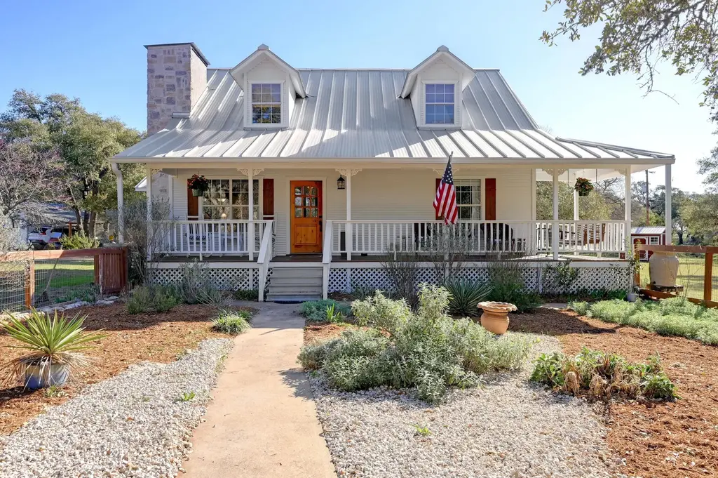 384 Sunset Ridge, Blanco