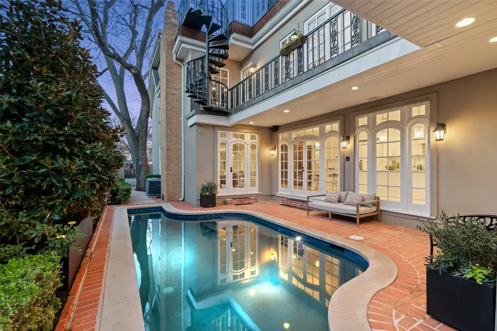 1810 W 35th Street, Austin